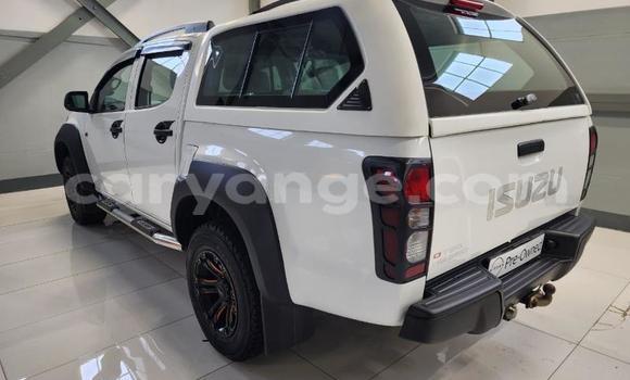 Acheter Occasion Voiture Isuzu KB Blanc à Gobabis, Omaheke Acheter Occasion Voiture Isuzu KB Blanc à Gobabis, Omaheke