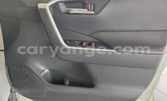 Acheter Occasion Voiture Toyota RAV4 Blanc à Gobabis, Omaheke Acheter Occasion Voiture Toyota RAV4 Blanc à Gobabis, Omaheke