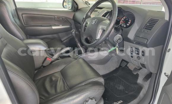 Acheter Occasion Voiture Toyota Hilux Blanc à Gobabis, Omaheke Acheter Occasion Voiture Toyota Hilux Blanc à Gobabis, Omaheke
