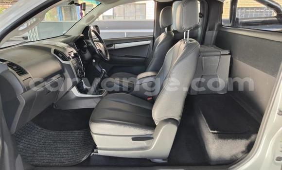 Acheter Occasion Voiture Isuzu KB Blanc à Gobabis, Omaheke Acheter Occasion Voiture Isuzu KB Blanc à Gobabis, Omaheke