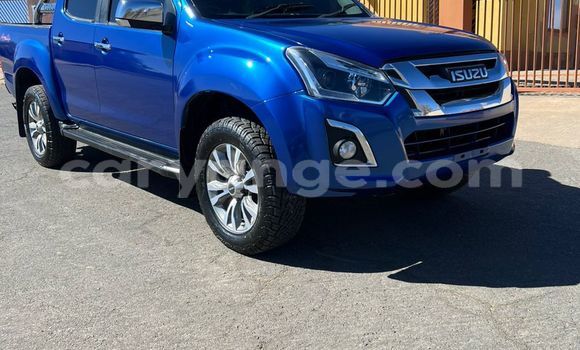 Buy Used Isuzu D–MAX Blue Car in Windhoek in Namibia Buy Used Isuzu D–MAX Blue Car in Windhoek in Namibia