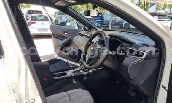 Buy Used Toyota Corolla Cross White Car in Gobabis in Omaheke Buy Used Toyota Corolla Cross White Car in Gobabis in Omaheke