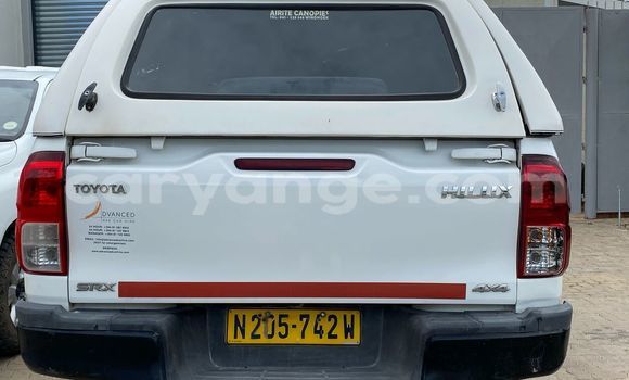 Acheter Occasion Voiture Toyota Hilux Blanc à Windhoek, Namibie Acheter Occasion Voiture Toyota Hilux Blanc à Windhoek, Namibie