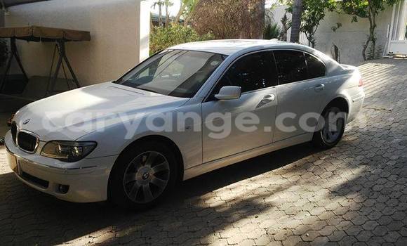 Buy Used BMW 3–Series White Car in Windhoek in Namibia
