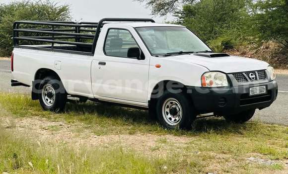 Acheter Occasion Voiture Nissan NP 300 Blanc à Windhoek, Namibie Acheter Occasion Voiture Nissan NP 300 Blanc à Windhoek, Namibie