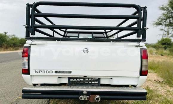 Acheter Occasion Voiture Nissan NP 300 Blanc à Windhoek, Namibie Acheter Occasion Voiture Nissan NP 300 Blanc à Windhoek, Namibie