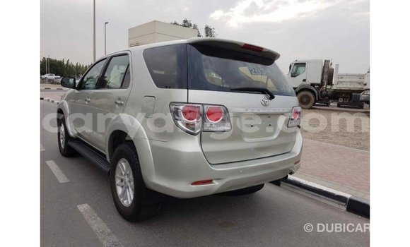 Acheter Import Voiture Toyota Fortuner Autre à Import - Dubai, Namibie Acheter Import Voiture Toyota Fortuner Autre à Import - Dubai, Namibie