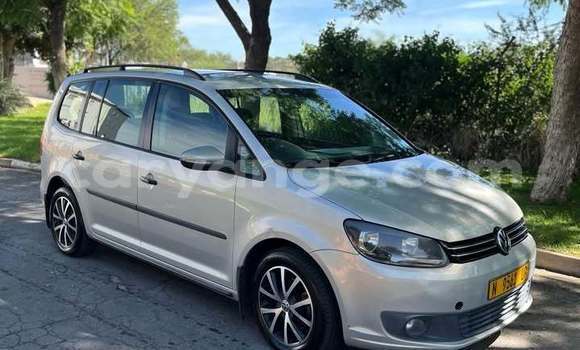 Acheter Occasion Voiture Volkswagen Touran Autre à Import - Dubai, Namibie Acheter Occasion Voiture Volkswagen Touran Autre à Import - Dubai, Namibie