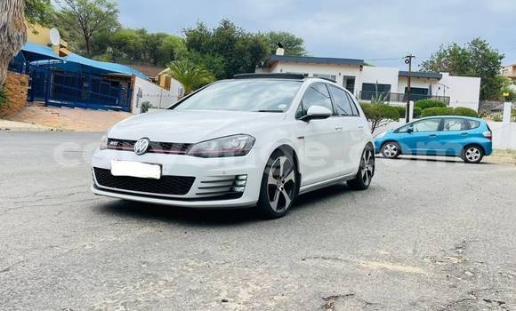 Acheter Occasion Voiture Volkswagen Golf Blanc à Windhoek, Namibie