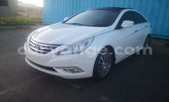 Acheter Occasion Voiture Hyundai Sonata Blanc à Windhoek, Namibie Acheter Occasion Voiture Hyundai Sonata Blanc à Windhoek, Namibie