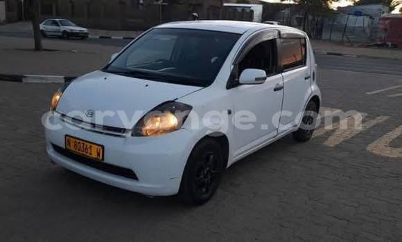 Acheter Occasion Voiture Toyota Passo Blanc à Windhoek, Namibie