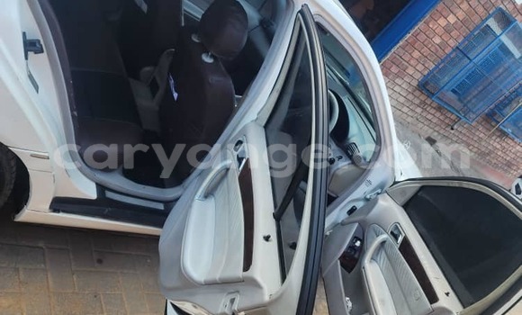 Acheter Occasion Voiture Mercedes-Benz C–Class Blanc à Windhoek, Namibie Acheter Occasion Voiture Mercedes-Benz C–Class Blanc à Windhoek, Namibie
