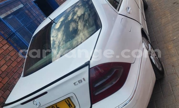 Acheter Occasion Voiture Mercedes-Benz C–Class Blanc à Windhoek, Namibie Acheter Occasion Voiture Mercedes-Benz C–Class Blanc à Windhoek, Namibie