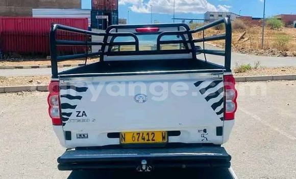 Acheter Occasion Voiture Toyota Hilux Blanc à Windhoek, Namibie Acheter Occasion Voiture Toyota Hilux Blanc à Windhoek, Namibie