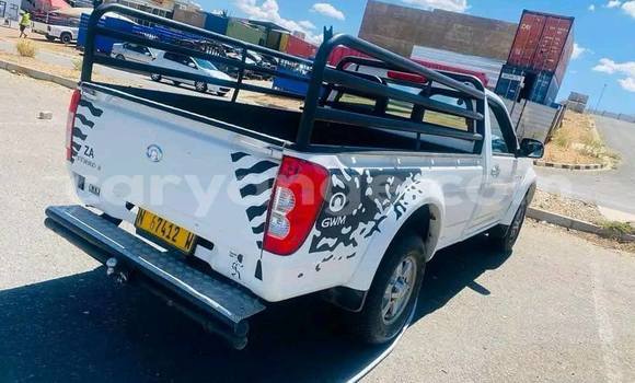 Acheter Occasion Voiture Toyota Hilux Blanc à Windhoek, Namibie Acheter Occasion Voiture Toyota Hilux Blanc à Windhoek, Namibie