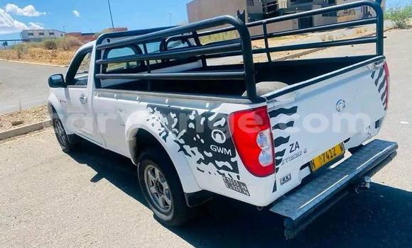 Acheter Occasion Voiture Toyota Hilux Blanc à Windhoek, Namibie Acheter Occasion Voiture Toyota Hilux Blanc à Windhoek, Namibie