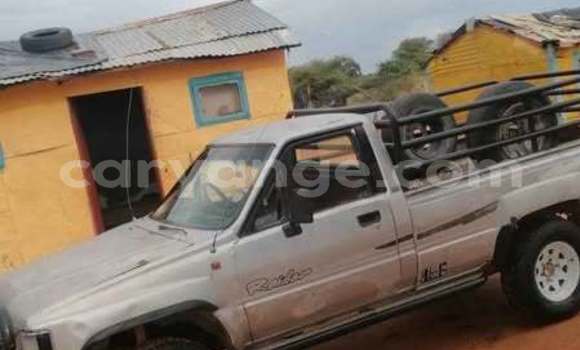 Acheter Occasion Voiture Toyota Hilux Autre à Windhoek, Namibie Acheter Occasion Voiture Toyota Hilux Autre à Windhoek, Namibie
