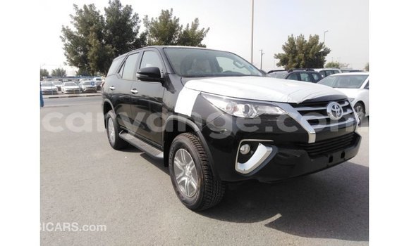 Acheter Import Voiture Toyota Fortuner Noir à Import - Dubai, Namibie Acheter Import Voiture Toyota Fortuner Noir à Import - Dubai, Namibie