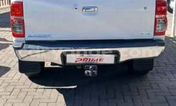 Acheter Occasion Voiture Toyota Hilux Blanc à Windhoek, Namibie Acheter Occasion Voiture Toyota Hilux Blanc à Windhoek, Namibie