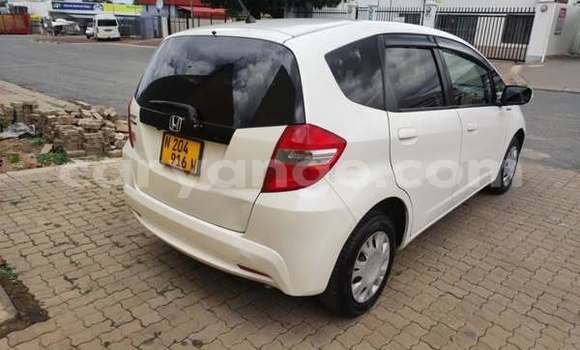 Acheter Occasion Voiture Honda FIT Blanc à Windhoek, Namibie Acheter Occasion Voiture Honda FIT Blanc à Windhoek, Namibie