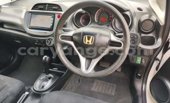 Acheter Occasion Voiture Honda FIT Blanc à Windhoek, Namibie Acheter Occasion Voiture Honda FIT Blanc à Windhoek, Namibie