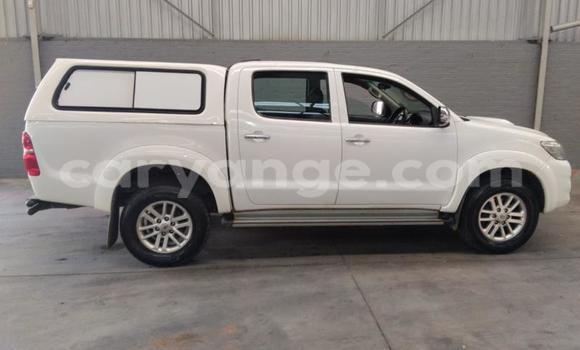 Buy Used Toyota Hilux White Car in Windhoek in Namibia Buy Used Toyota Hilux White Car in Windhoek in Namibia