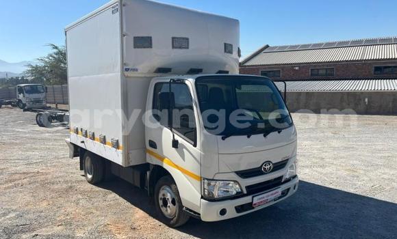 Buy Used Toyota Dyna White Truck in Windhoek in Namibia Buy Used Toyota Dyna White Truck in Windhoek in Namibia