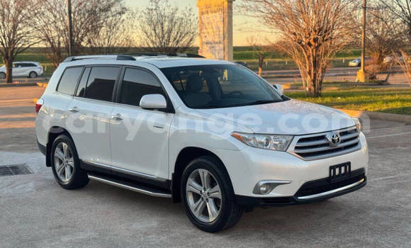 Buy Used Toyota Highlander White Car in Windhoek in Namibia Buy Used Toyota Highlander White Car in Windhoek in Namibia