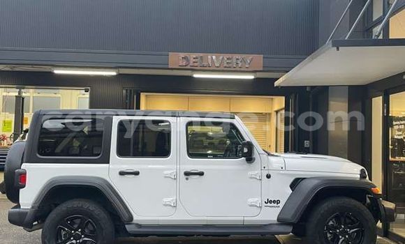 Buy Used Jeep Wrangler White Car in Windhoek in Namibia Buy Used Jeep Wrangler White Car in Windhoek in Namibia