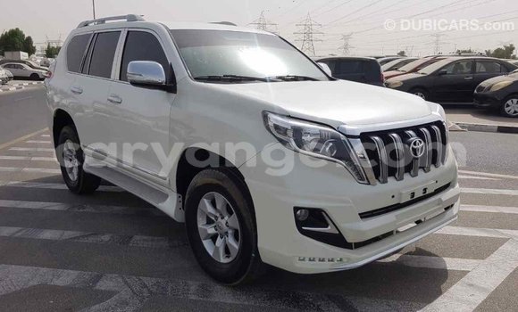 Acheter Import Voiture Toyota Prado Blanc à Import - Dubai, Namibie Acheter Import Voiture Toyota Prado Blanc à Import - Dubai, Namibie