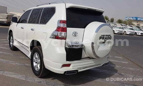 Acheter Import Voiture Toyota Prado Blanc à Import - Dubai, Namibie Acheter Import Voiture Toyota Prado Blanc à Import - Dubai, Namibie