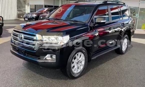 Buy Used Toyota Land Cruiser Black Car in Windhoek in Namibia