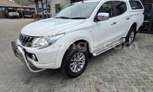 Buy Used Mitsubishi Triton White Car in Windhoek in Namibia Buy Used Mitsubishi Triton White Car in Windhoek in Namibia