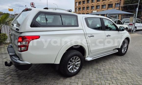 Buy Used Mitsubishi Triton White Car in Windhoek in Namibia Buy Used Mitsubishi Triton White Car in Windhoek in Namibia