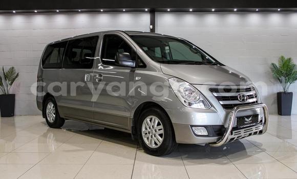 Buy Used Hyundai H1 Silver Car in Windhoek in Namibia Buy Used Hyundai H1 Silver Car in Windhoek in Namibia