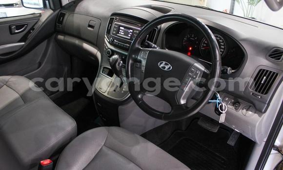 Buy Used Hyundai H1 Silver Car in Windhoek in Namibia Buy Used Hyundai H1 Silver Car in Windhoek in Namibia