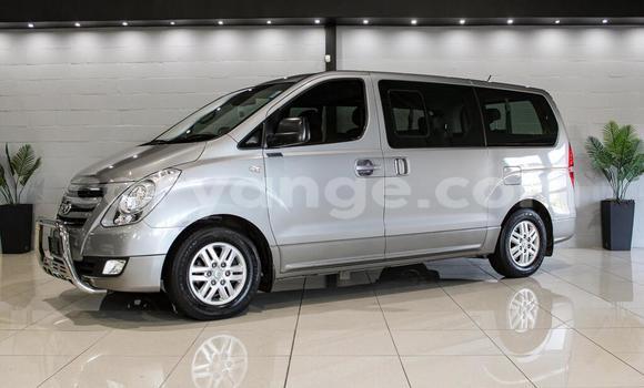 Buy Used Hyundai H1 Silver Car in Windhoek in Namibia Buy Used Hyundai H1 Silver Car in Windhoek in Namibia