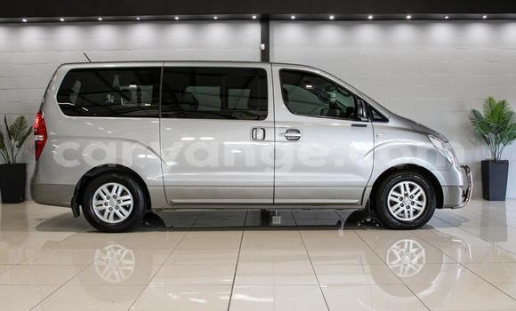 Buy Used Hyundai H1 Silver Car in Windhoek in Namibia Buy Used Hyundai H1 Silver Car in Windhoek in Namibia