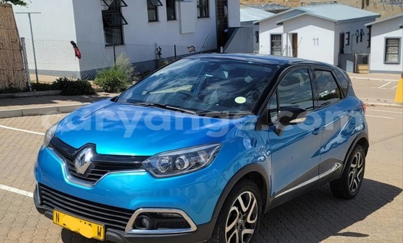Buy Used Renault Captur Blue Car in Windhoek in Namibia