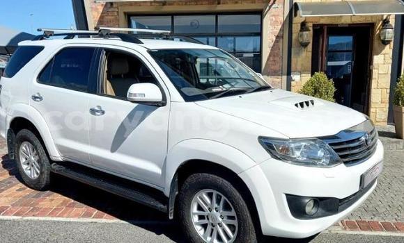 Buy Used Toyota Fortuner White Car in Grootfontein in Namibia