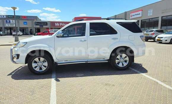 Buy Used Toyota Fortuner White Car in Windhoek in Namibia Buy Used Toyota Fortuner White Car in Windhoek in Namibia