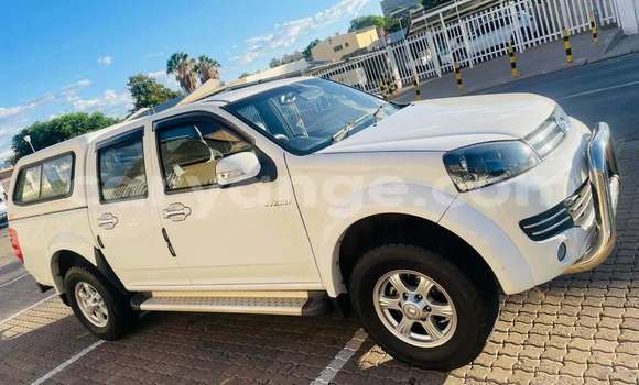 Buy Used Toyota Hilux White Car in Windhoek in Namibia