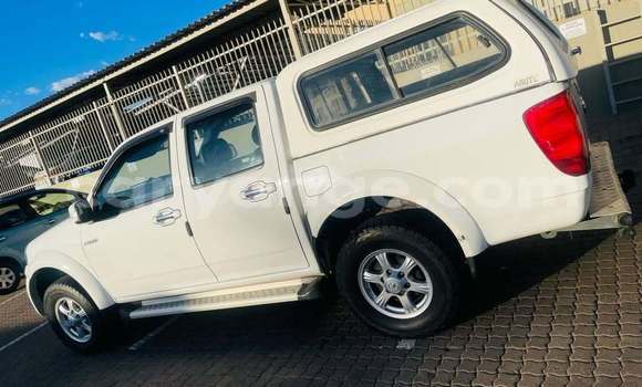 Buy Used Toyota Hilux White Car in Windhoek in Namibia Buy Used Toyota Hilux White Car in Windhoek in Namibia