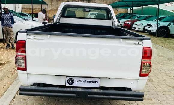 Buy Used Toyota Hilux White Car in Windhoek in Namibia Buy Used Toyota Hilux White Car in Windhoek in Namibia