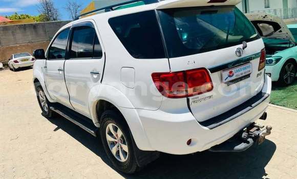Buy Used Toyota Fortuner White Car in Windhoek in Namibia Buy Used Toyota Fortuner White Car in Windhoek in Namibia