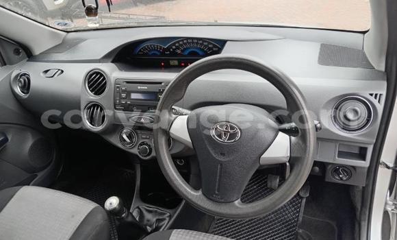 Acheter Occasion Voiture Toyota Etios Gris à Gobabis, Omaheke Acheter Occasion Voiture Toyota Etios Gris à Gobabis, Omaheke