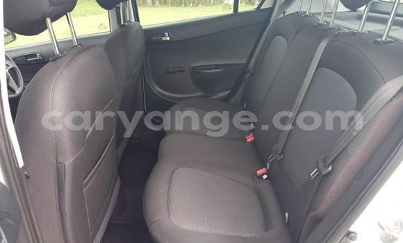 Acheter Occasion Voiture Hyundai I20 Blanc à Gobabis, Omaheke Acheter Occasion Voiture Hyundai I20 Blanc à Gobabis, Omaheke