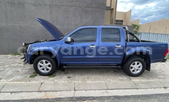 Acheter Occasion Voiture Isuzu KB Bleu à Windhoek, Namibie Acheter Occasion Voiture Isuzu KB Bleu à Windhoek, Namibie