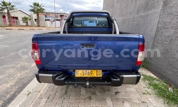 Acheter Occasion Voiture Isuzu KB Bleu à Windhoek, Namibie Acheter Occasion Voiture Isuzu KB Bleu à Windhoek, Namibie