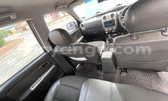 Acheter Occasion Voiture Isuzu KB Bleu à Windhoek, Namibie Acheter Occasion Voiture Isuzu KB Bleu à Windhoek, Namibie